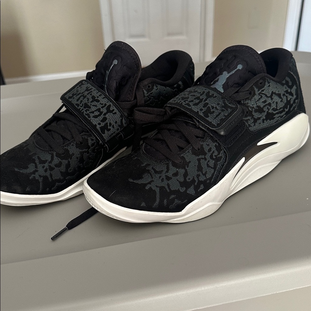 Nike Jordan Zion 3